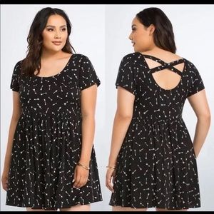 Torrid Arrow Print Sz 6 Mini Dress